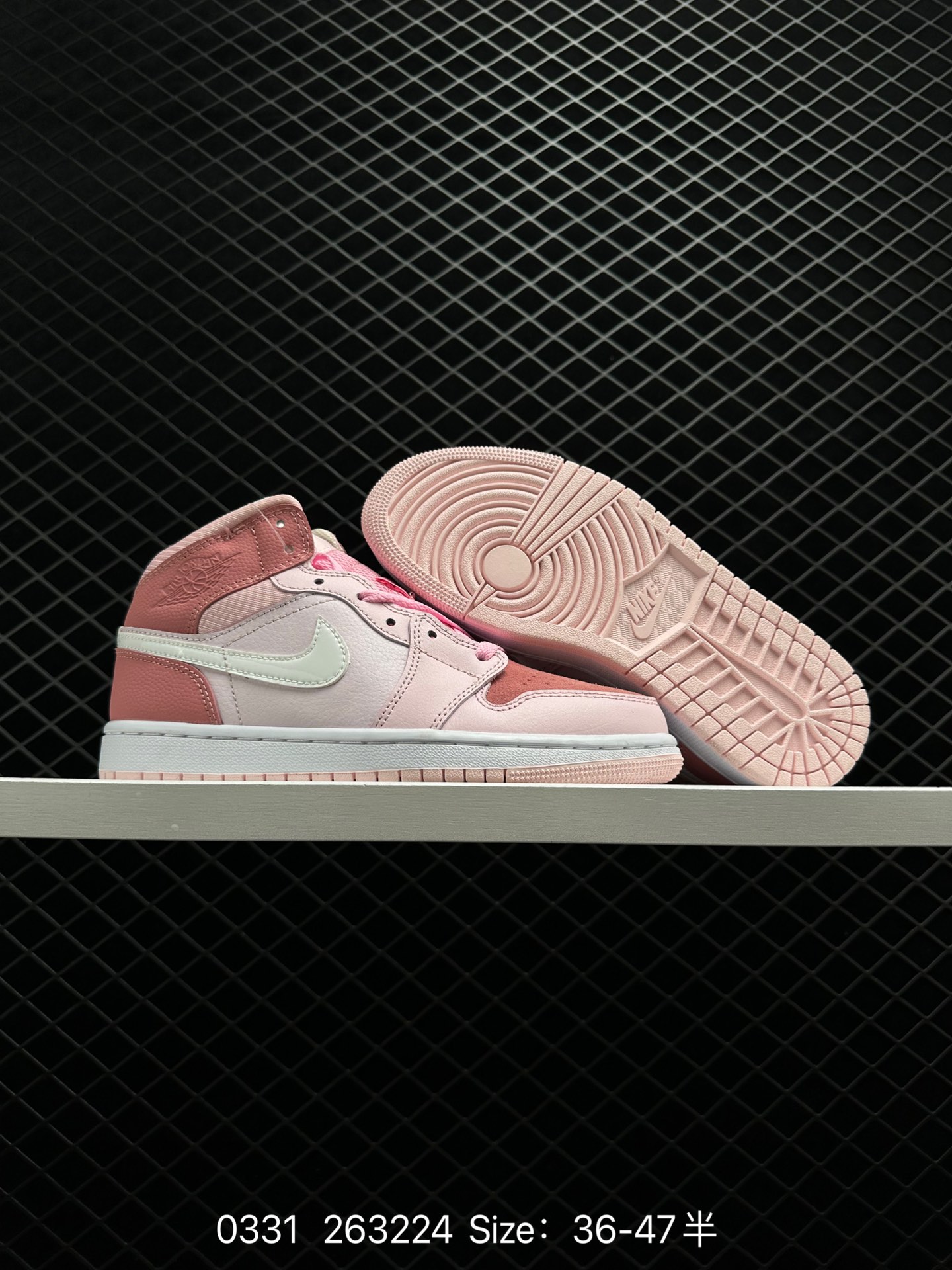 NIKE AIR JORDAN 1 MID AJ1